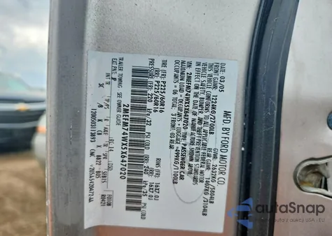 2005 Mercury Grand Marquis Gs z USA, uszkodzony, nr VIN 2MEFM74WX5X647020